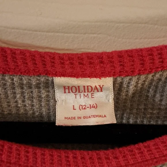 EUC Happy Holidays Christmas thermal top - Picture 2 of 3